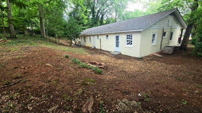 Building Photo - 155 Glenhaven Ave