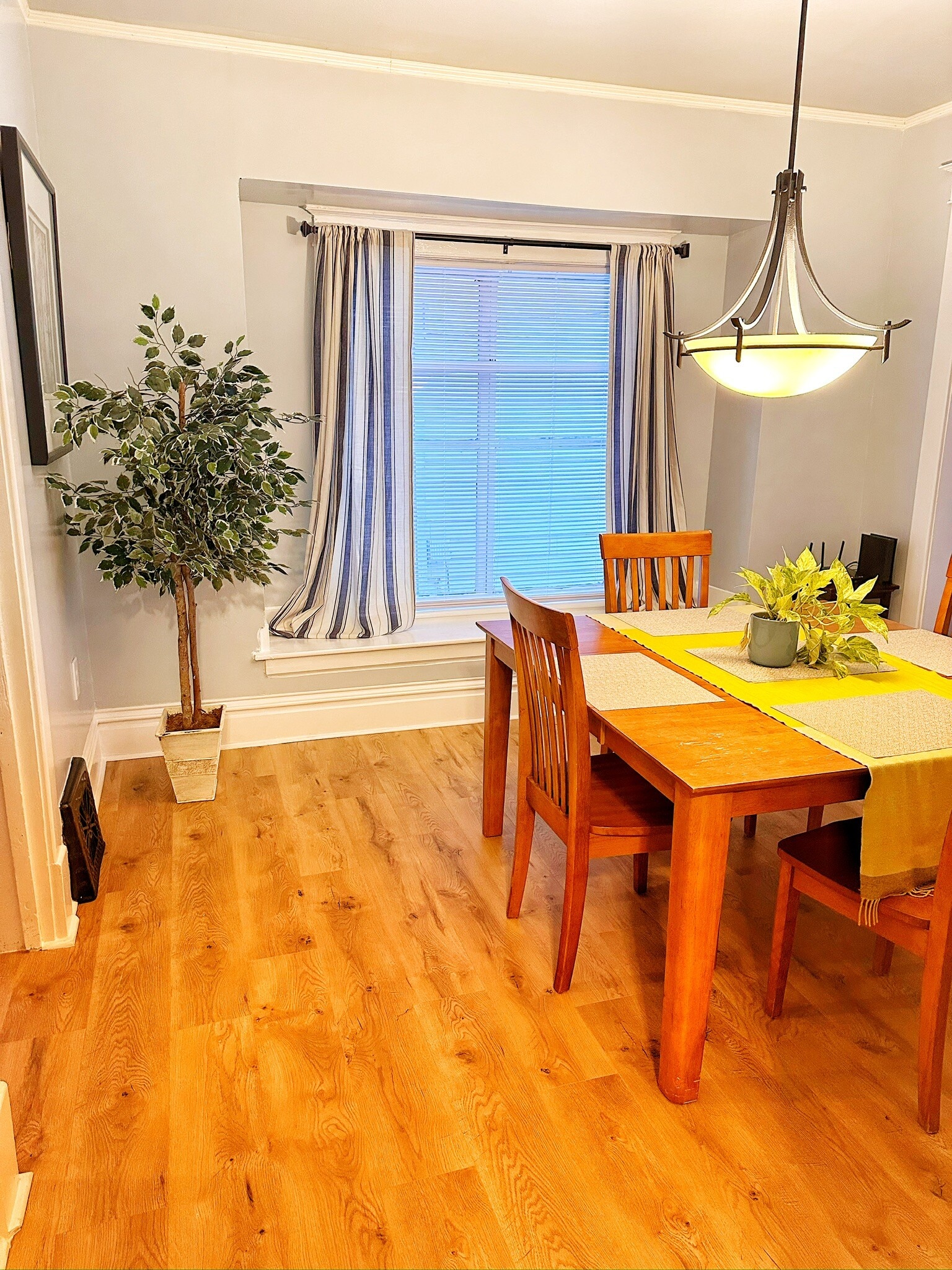 Building Photo - 807 W Vine St