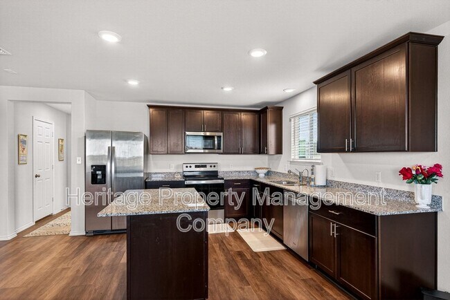 Building Photo - 4037 Bermuda Ln