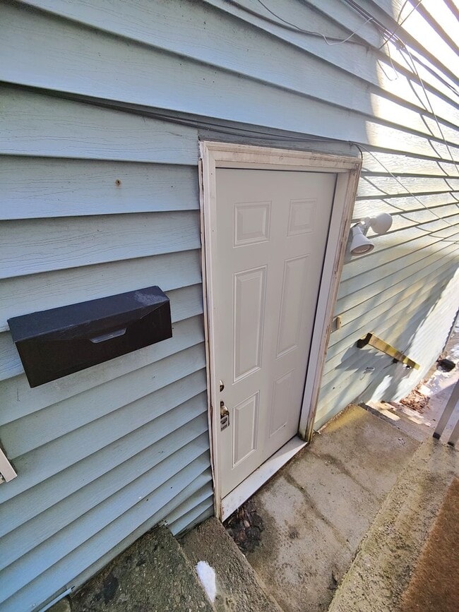 Building Photo - 2663 S 18th St