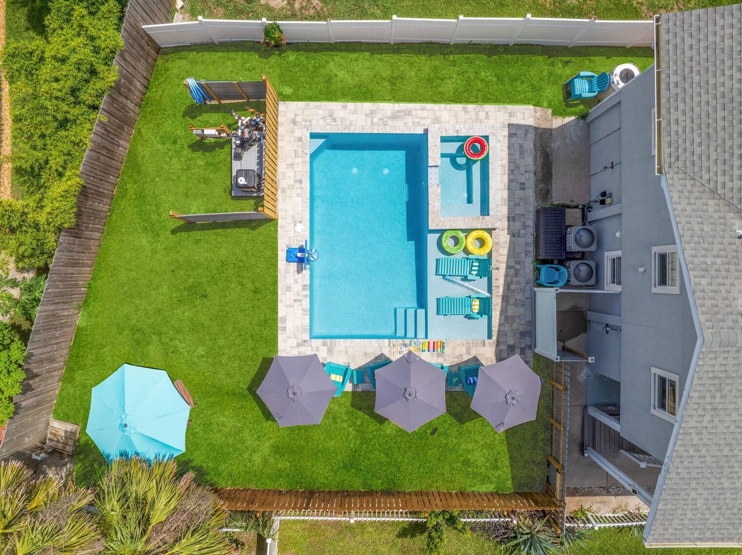 Building Photo - 108 Zamora St