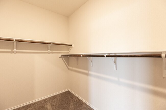 Building Photo - 13021 Kalinoski