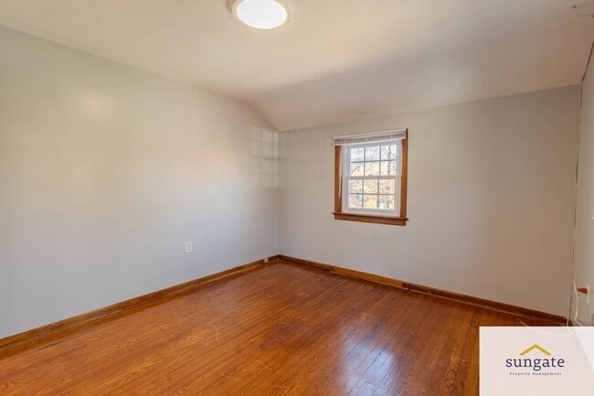 Building Photo - 5615 Queens Chapel Rd