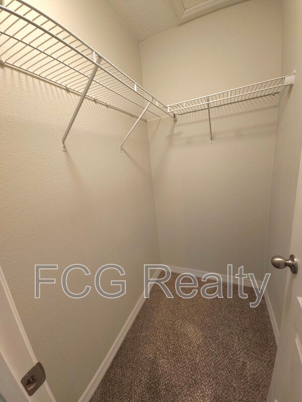 Building Photo - 9383 N Peachtree Way