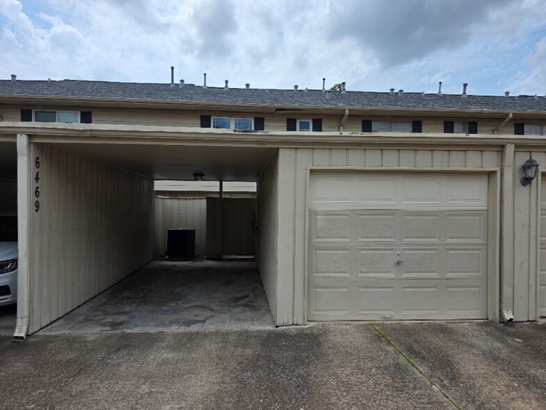 Building Photo - 6469 Burgoyne Dr.