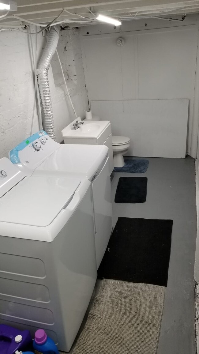 Building Photo - 2237 N 10th St