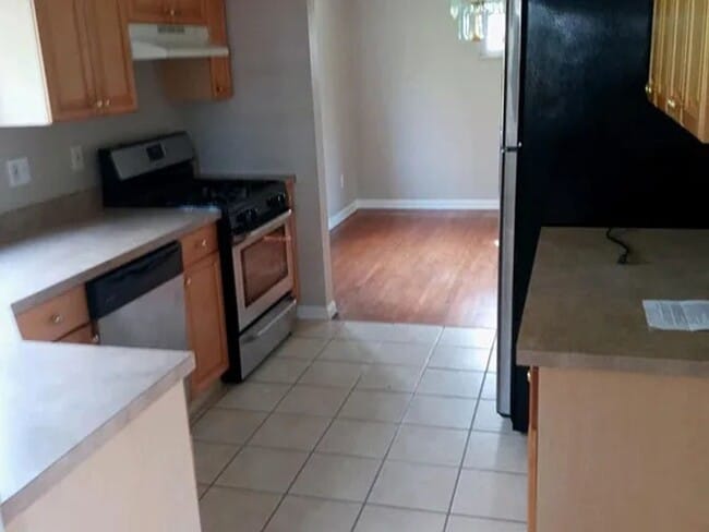 Building Photo - 314 Lowgar Dr