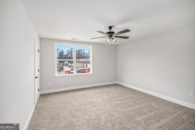 Building Photo - 142 Crestpoint Rd