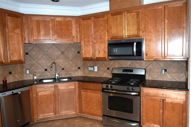 Building Photo - 4911 Dwarf Honeysuckle Ct