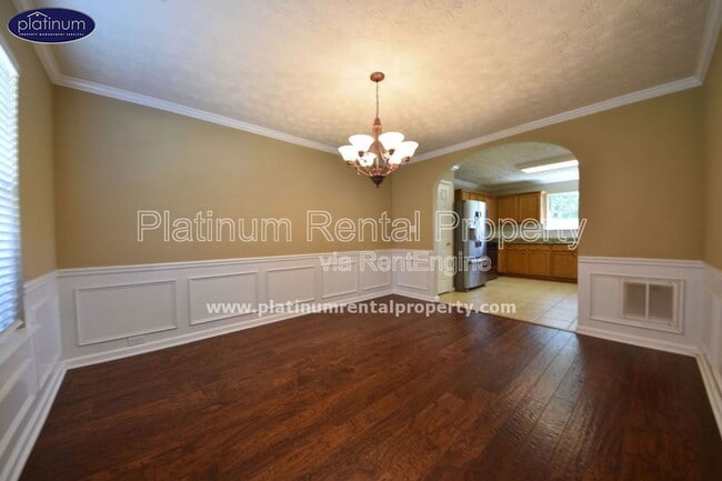 Building Photo - 1325 Holleybrooke Dr