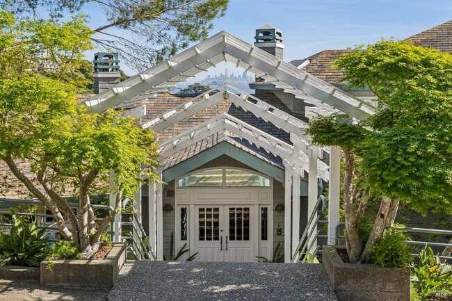 Building Photo - 95 Spring Ln