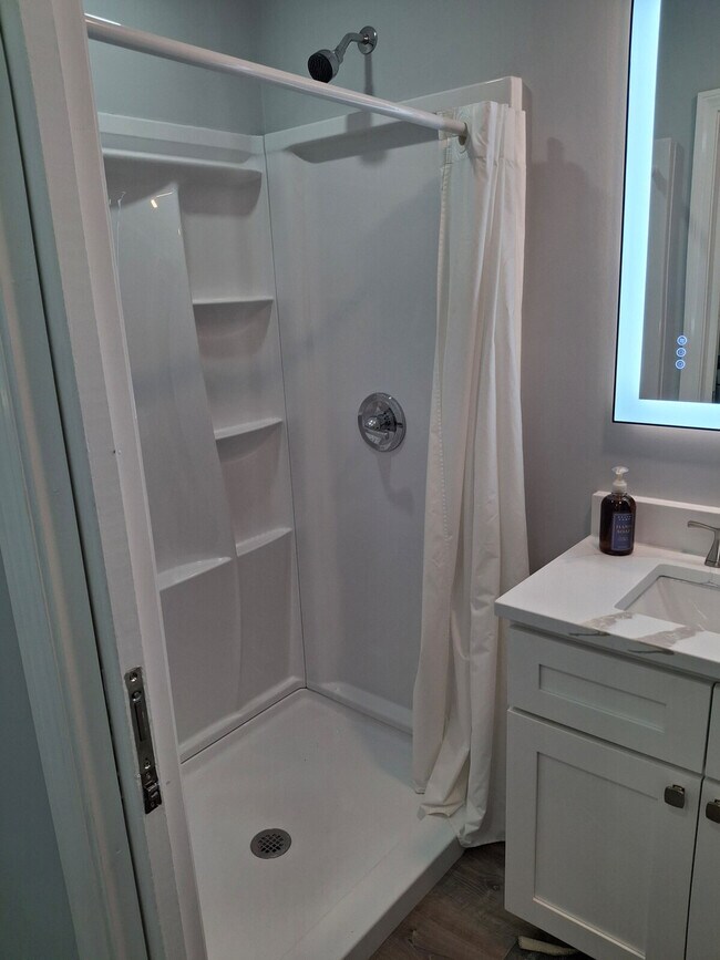 Building Photo - 1111 Atwells Ave