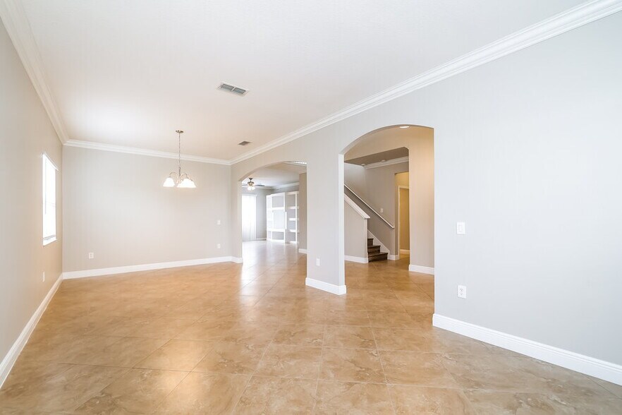 Building Photo - 4350 Fox Glen Loop