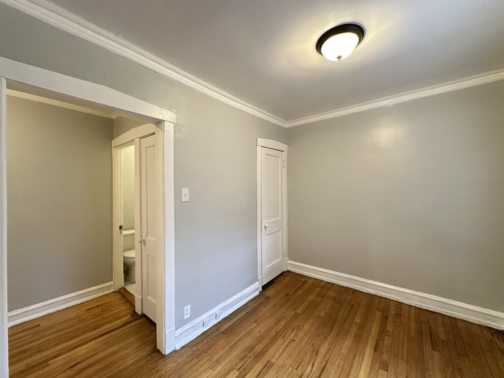 Building Photo - 4826 N Avers Ave