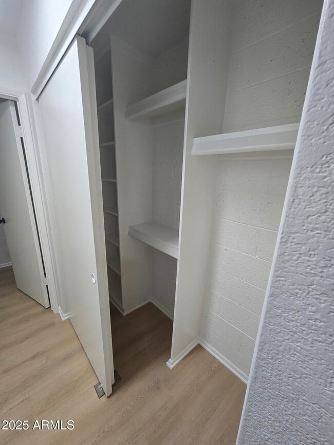 Building Photo - 97 N Cooper Rd