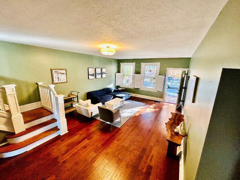 Building Photo - 1603 W 13th St