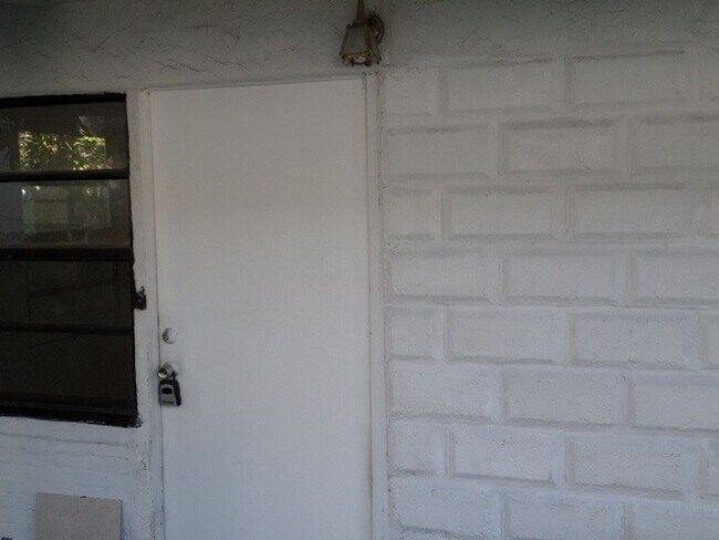 Building Photo - 2242 23rd Ave S