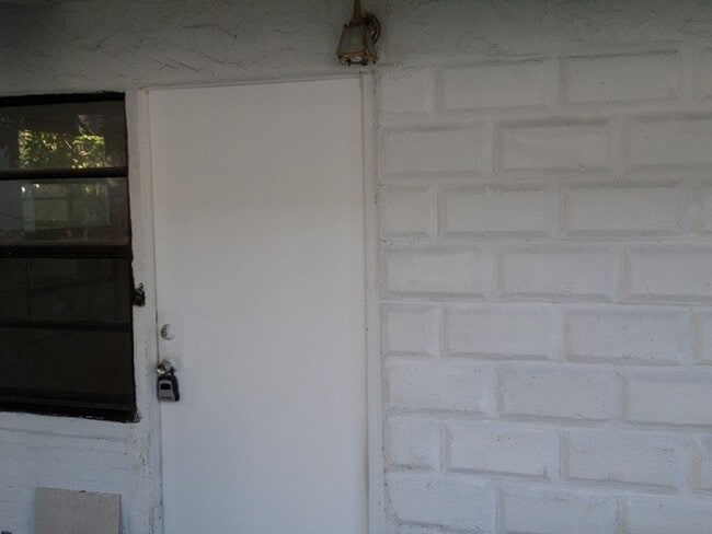 Building Photo - 2242 23rd Ave S