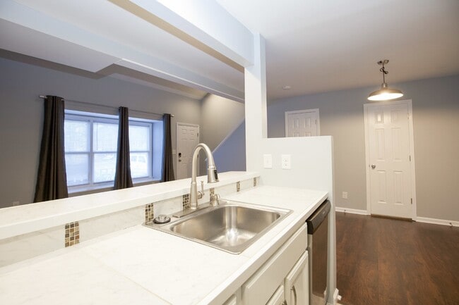 Building Photo - "Charming Studio Retreat with Modern Comforts in Vass, NC!"