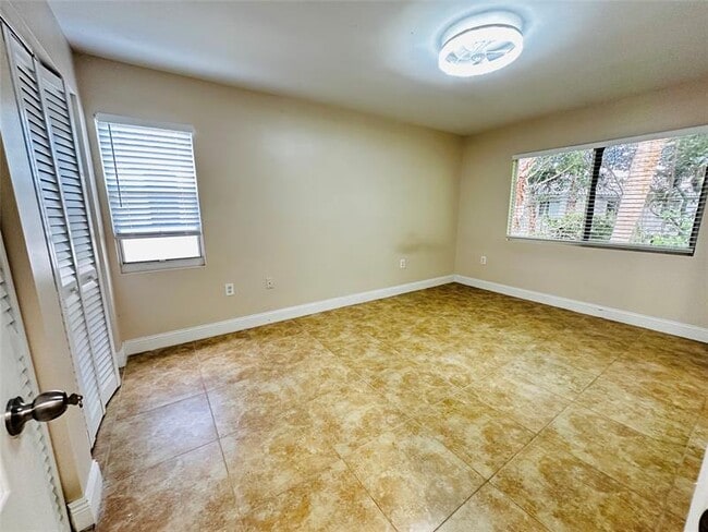 Building Photo - 4834 NW 58th Manor
