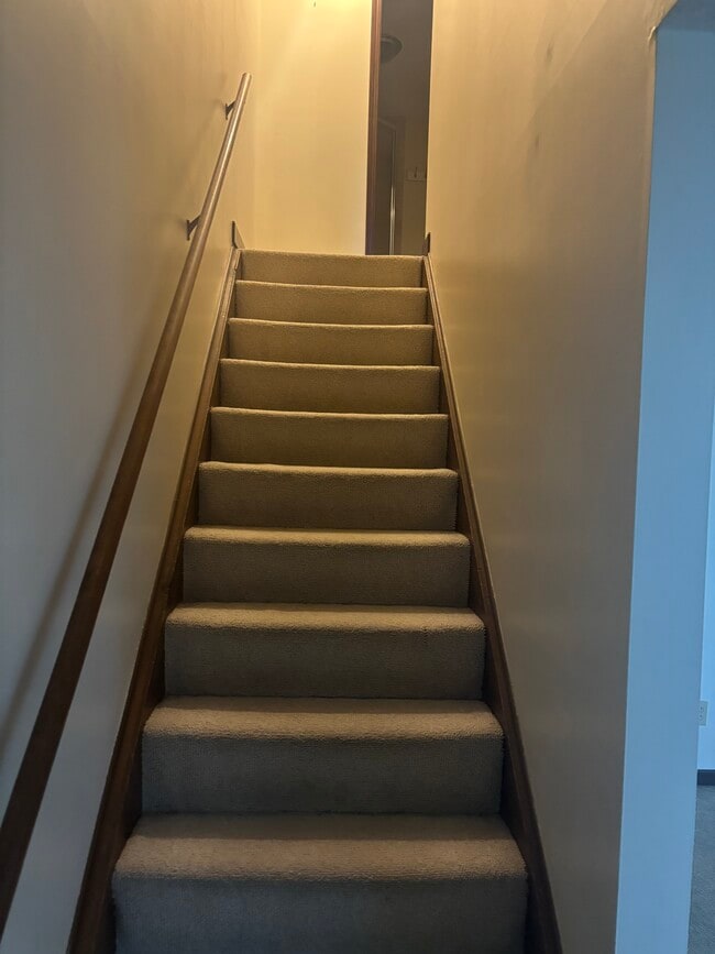 Building Photo - 2960 Thackeray Ave NW