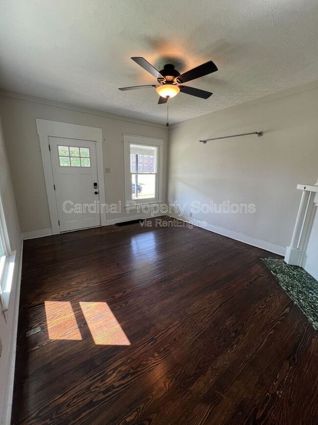 Building Photo - 1227 Woodside Blvd