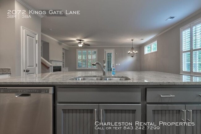 Building Photo - 2072 Kings Gate Ln