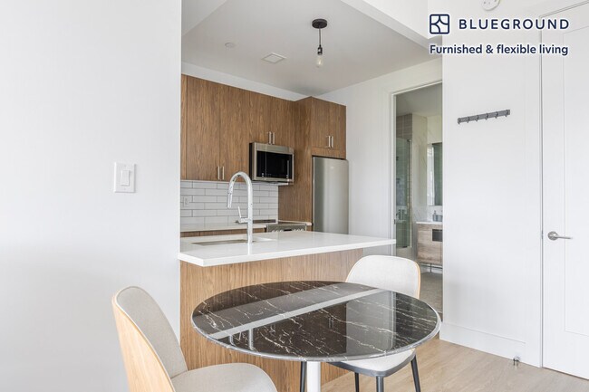 Building Photo - 82 4th Ave