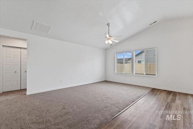 Building Photo - 3023 W Silver River St