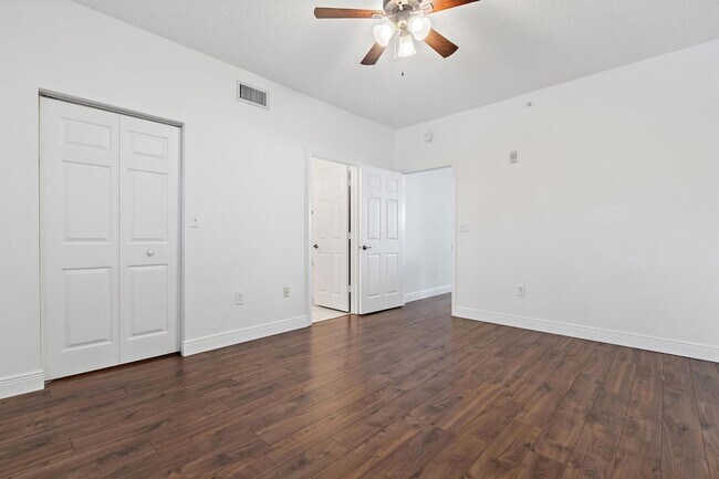 Building Photo - 2806 Veronia Dr
