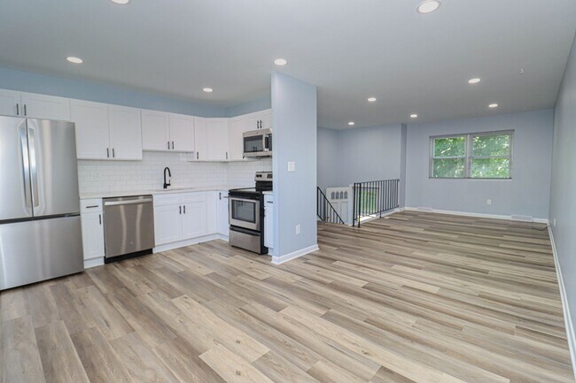 Building Photo - 3 Bedroom Oasis in Severna Park
