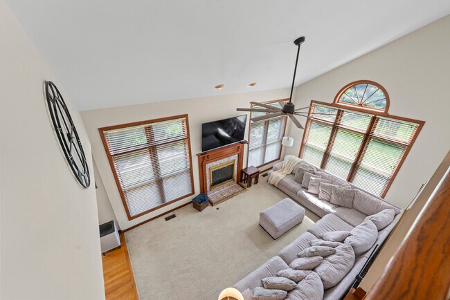 Building Photo - 707 Republic Ct