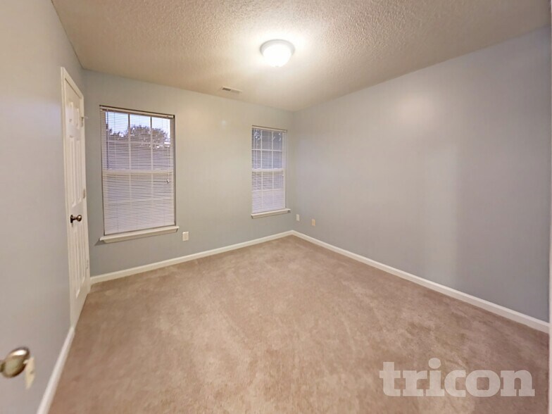 Building Photo - 8324 Sand Hills Ct