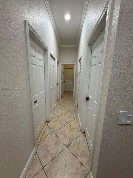 Building Photo - 1007 Nandina Dr