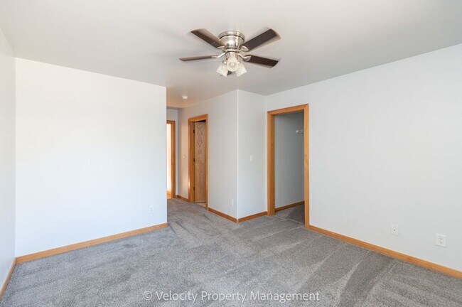 Building Photo - Charming Westside Home!