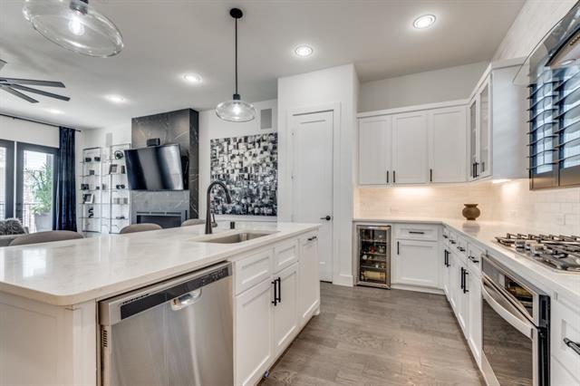 Building Photo - 2537 El Camino Ln