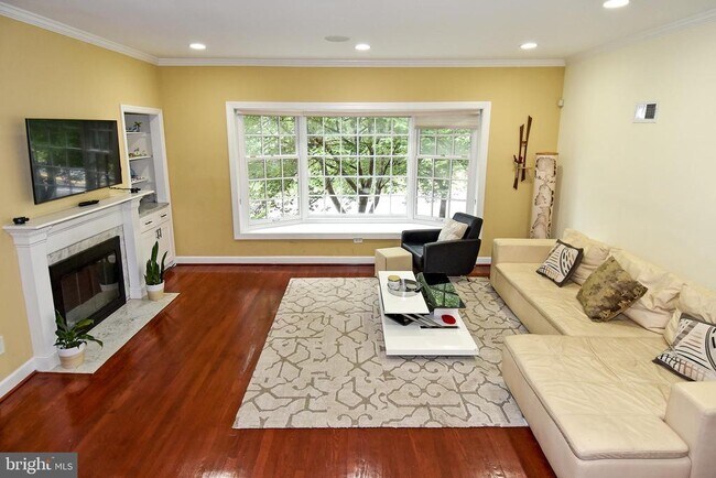 Building Photo - 5153 Westbard Ave