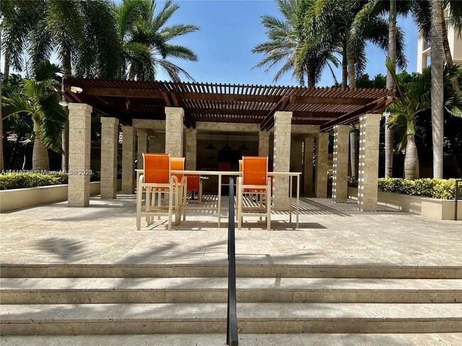 Building Photo - 550 Okeechobee Blvd