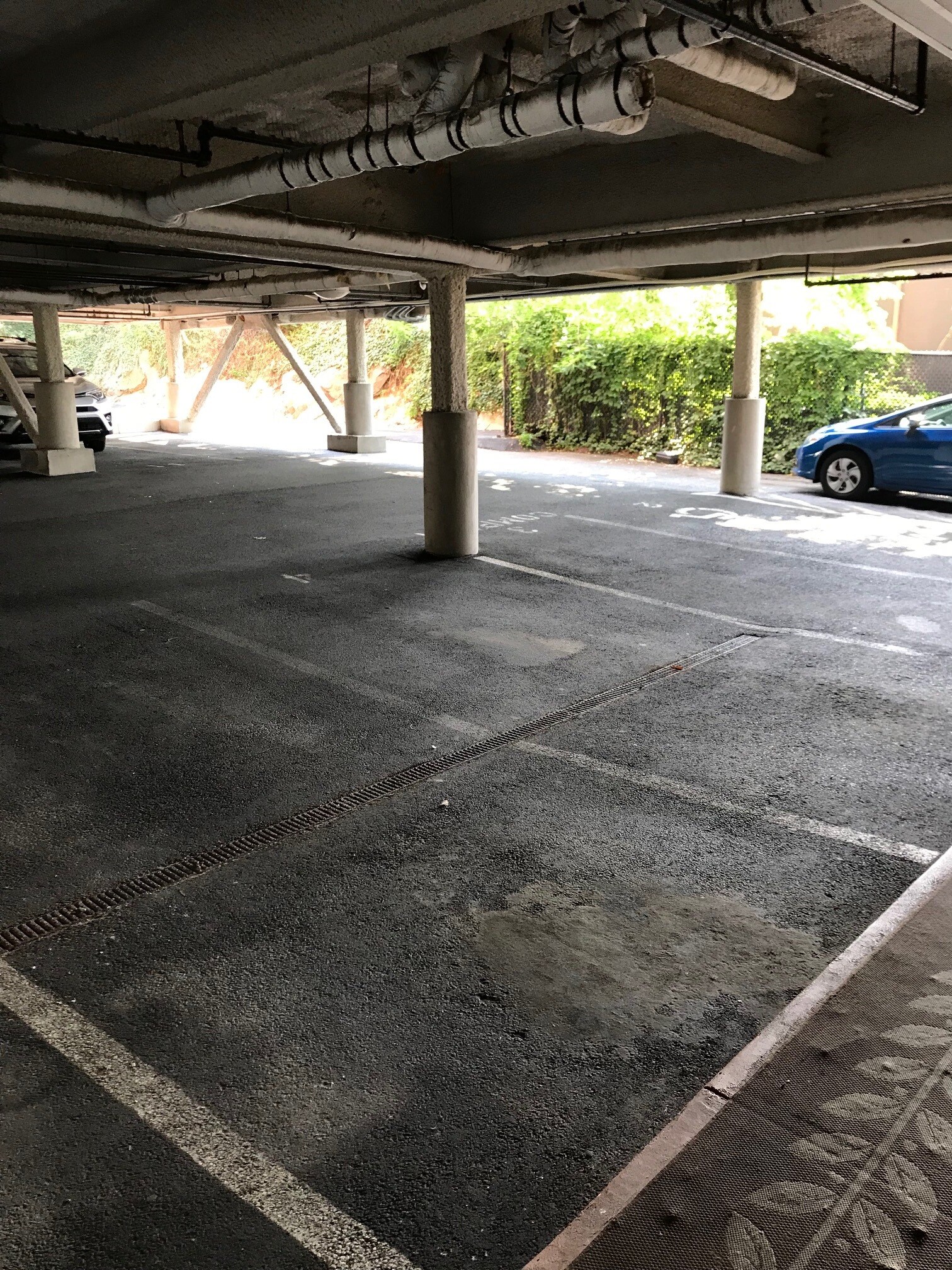 Building Photo - 1522 VFW Pky