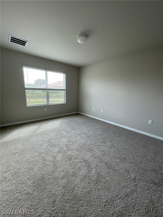 Building Photo - 5215 Butte St