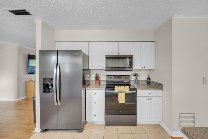 Building Photo - 26 Cobia St