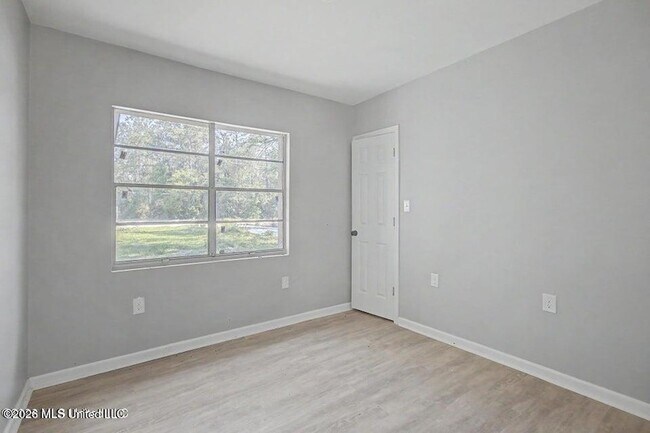 Building Photo - 9424 Daisy Vestry Rd