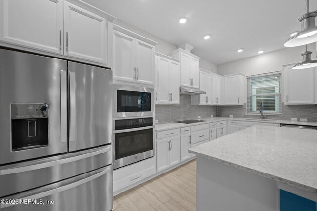 Building Photo - 7400 Beach Walk Pl