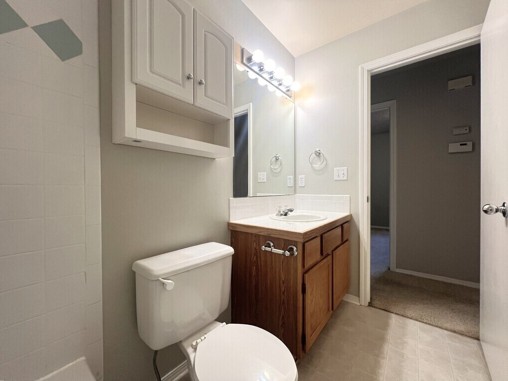 Building Photo - 4160 E Carnation Ct