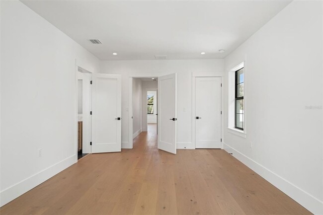 Building Photo - 804 Idlewood Dr