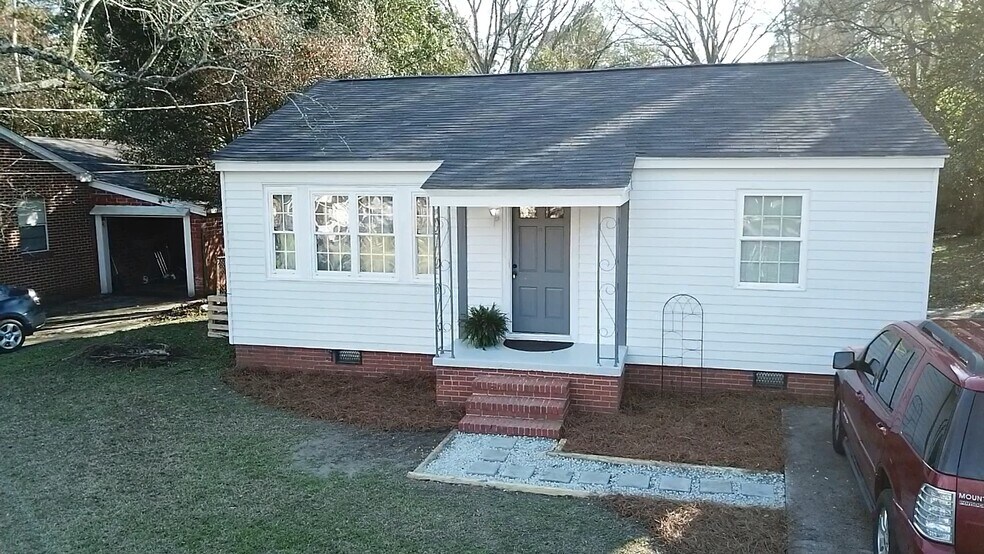 Building Photo - 2216 Bandler Rd