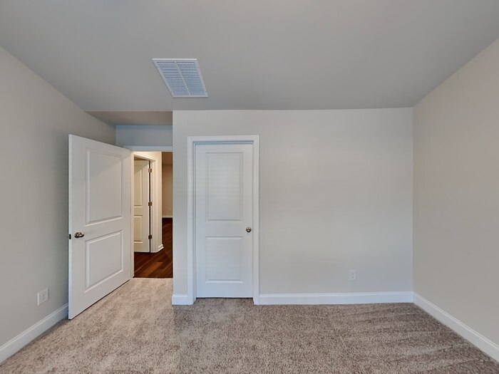 Building Photo - 121 Wayne Ln