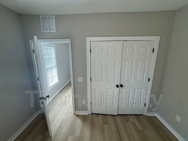 Building Photo - 813 Belleview Ave