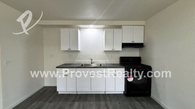 Building Photo - 11800 White Ave