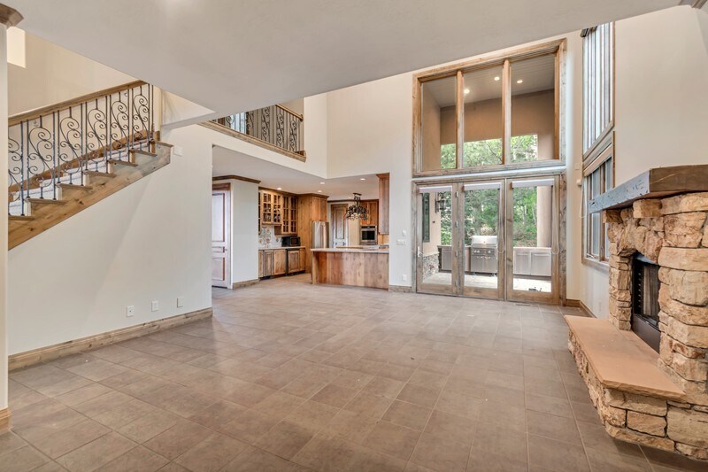 Building Photo - 3608 E Crest Mount Cir